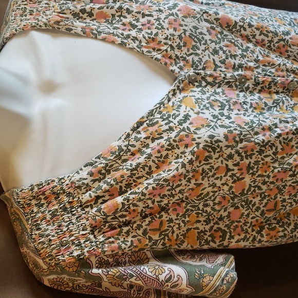 Lucky Floral Short-Sleeve V-Neck Top with Knot Women's Size S - 2/$20 - Picture 5 of 8